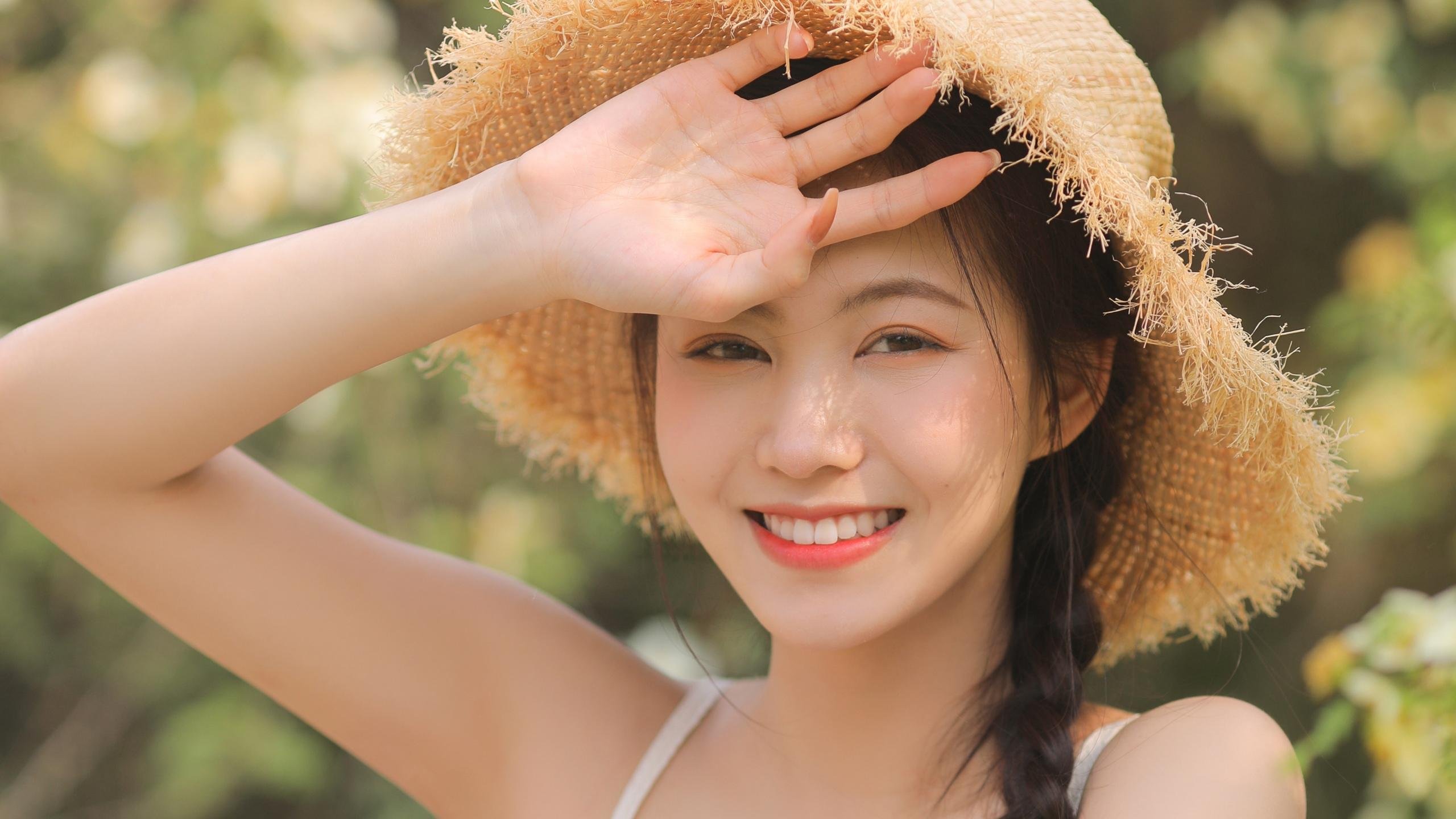 红色飓风席卷伊莫拉,塞恩斯驾驶法拉利,以压倒性胜利横扫雷诺,刷新赛道纪录