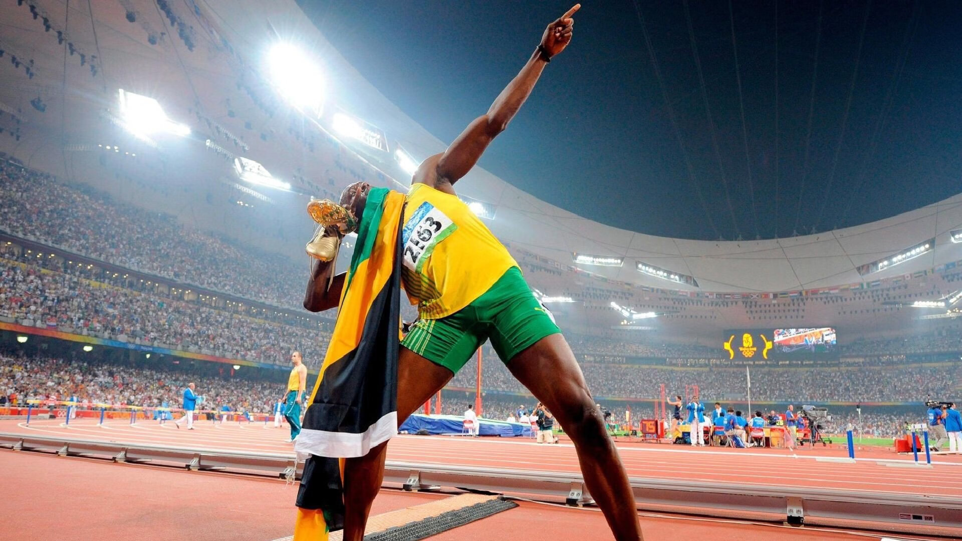 冰封的秒表，红牛如何用最后0.1秒，将法拉利到手的胜利钉上神坛